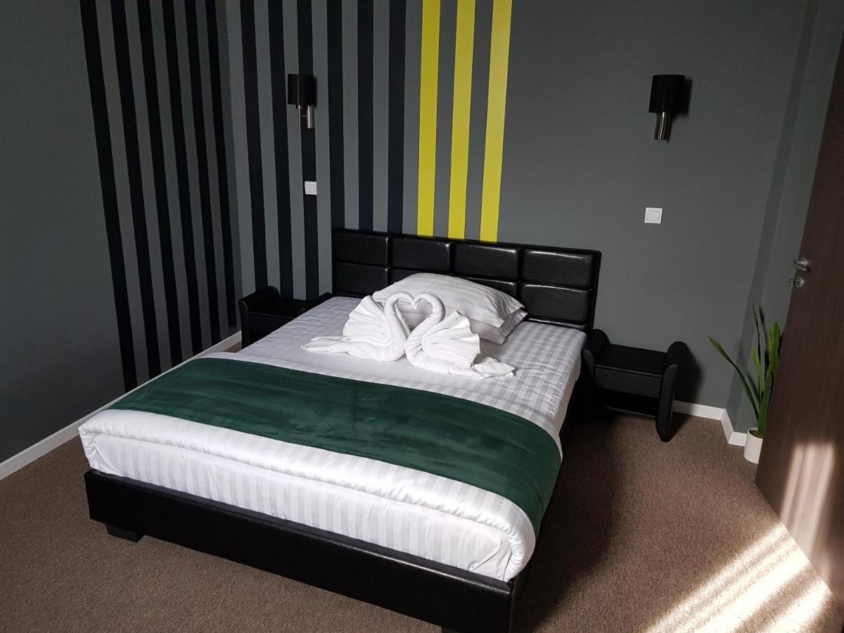 Resita Residence Sauna Apartment Buitenkant foto