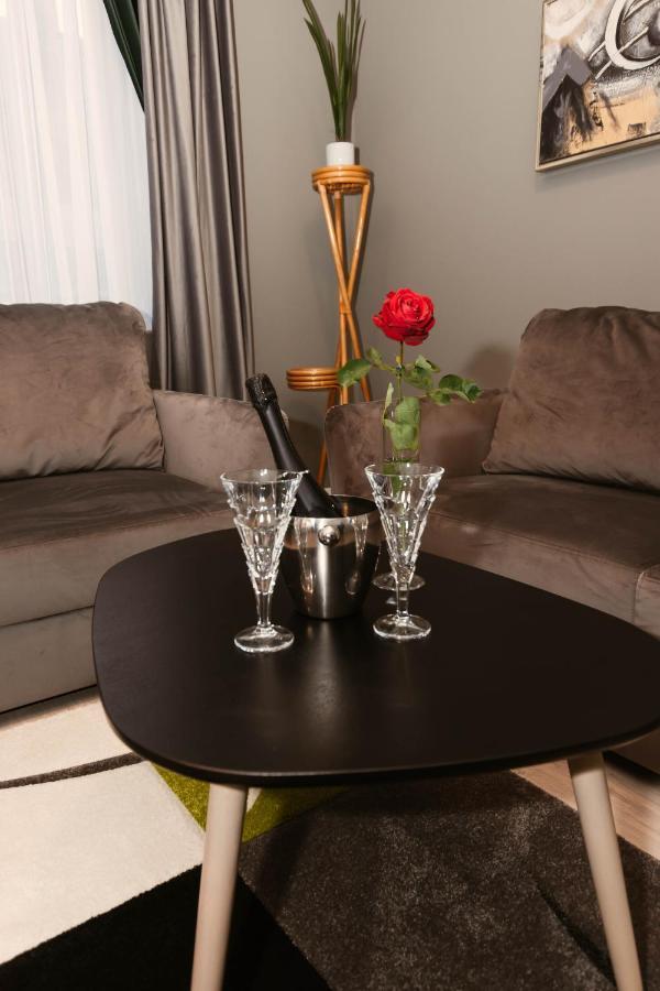 Resita Residence Sauna Apartment Buitenkant foto